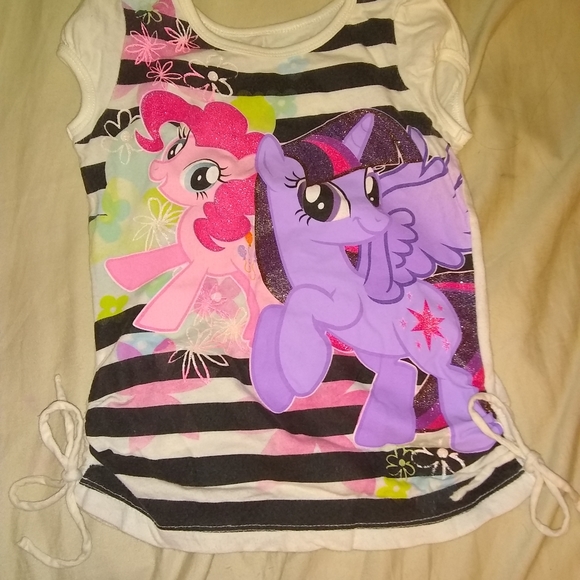 ⭐buy 2 get 1 free⭐My little pony🦄 graphic t-shirt - Picture 5 of 7